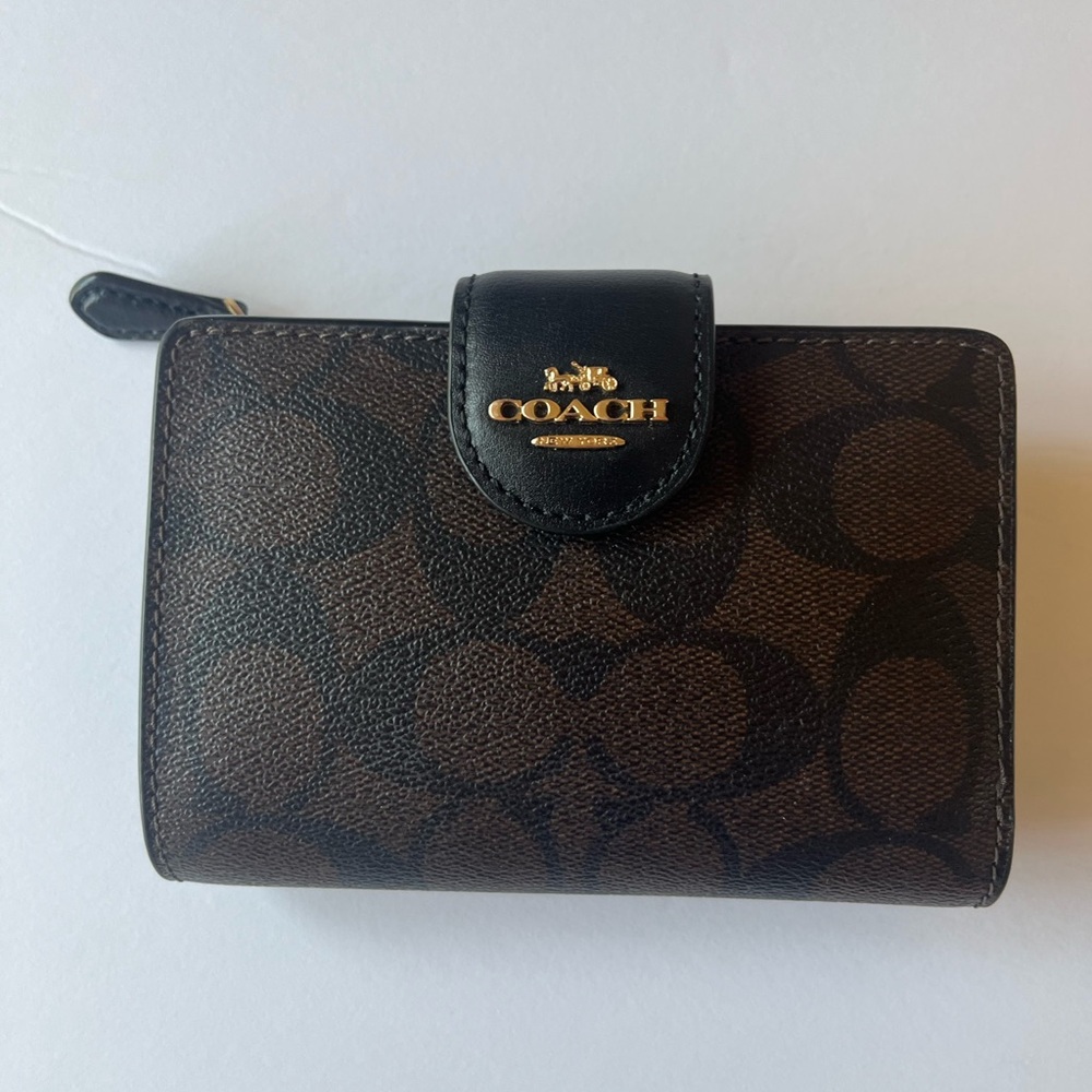 Coach Brown Signature Canvas Card Case with Black Snap - Picture 6 of 6